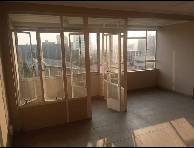 2.5 BEDROOM APARTMENT FOR SALE IN BULWER